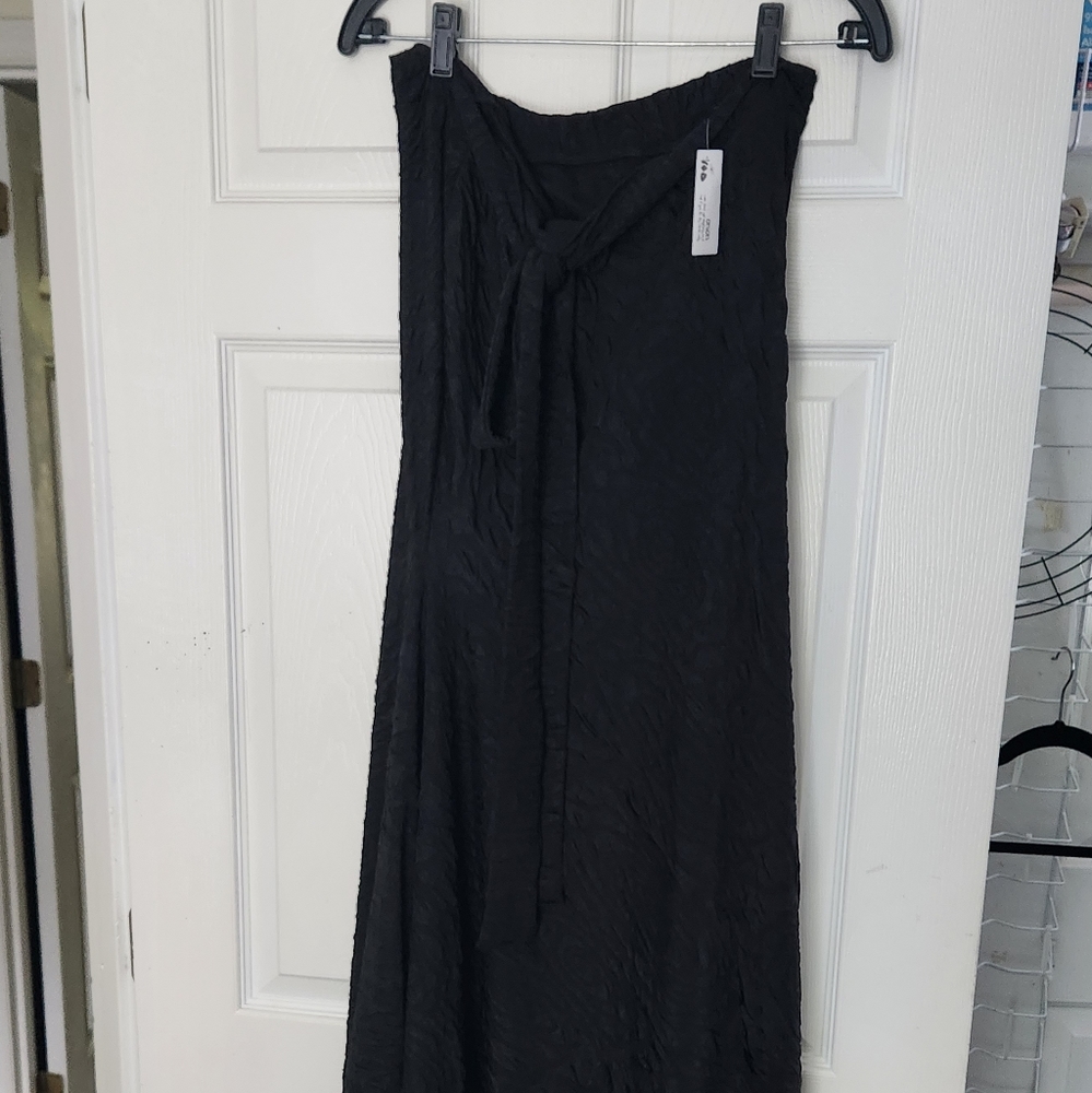 Brand NEW! Black crepe fabric dress from Onion by Whitney Mero. Sz 16